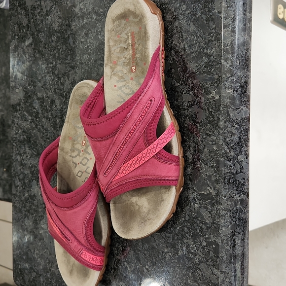 Merrell Women's Fuschia Select Grip Sandals Size 9 - Picture 4 of 8